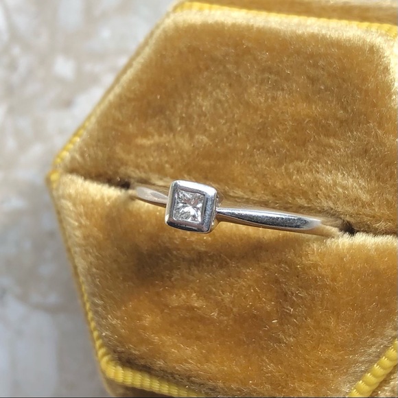 Princess Diamond White Gold Bezel Vintage Solitaire Ring - Picture 6 of 13